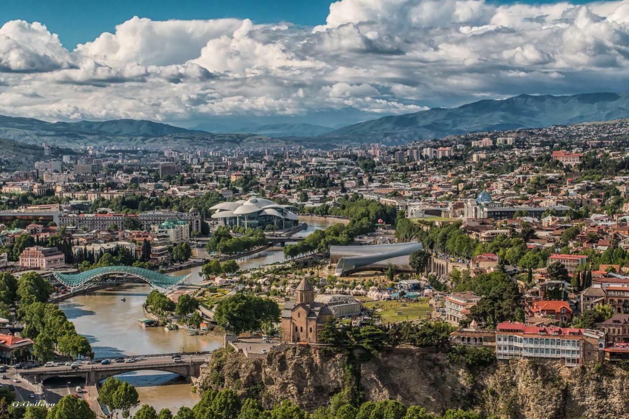 Global Hostel - Freedom Square Tbilisi Luaran gambar